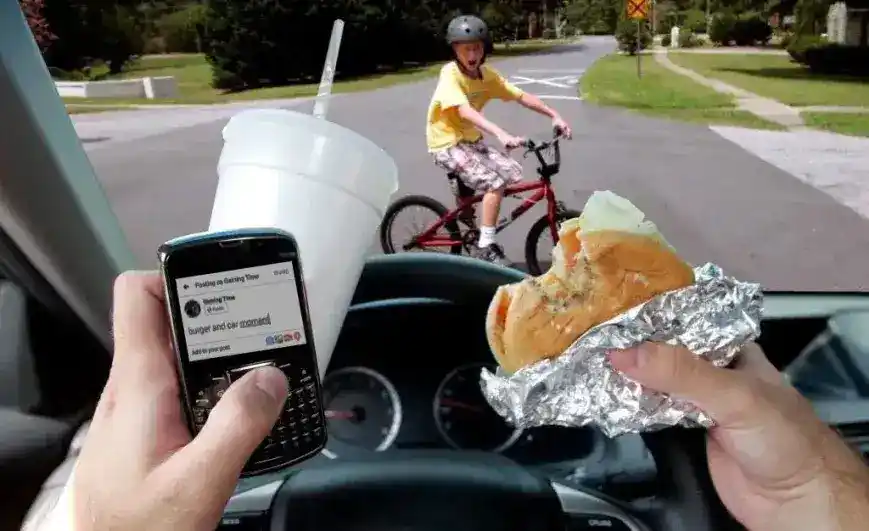 cover for burger and car moment